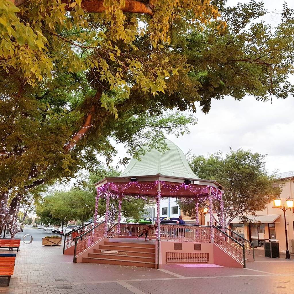 A pegola is decorated in pink tinsel, in the centre of Dubbo